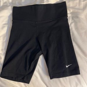 Nike biker shorts size s